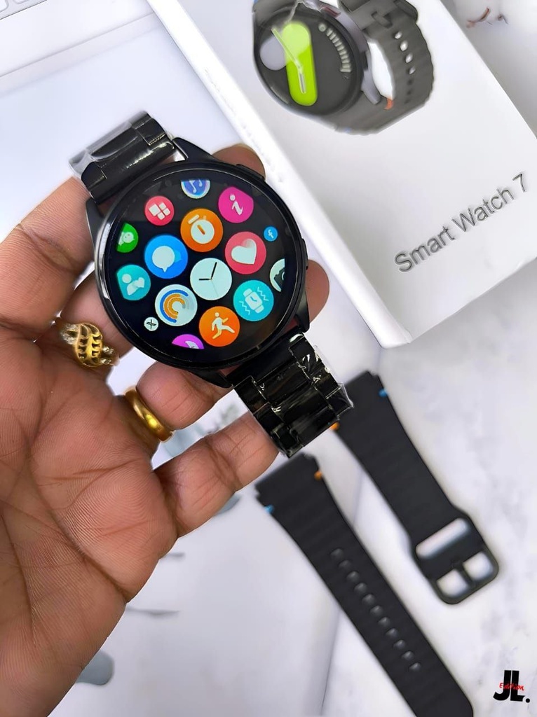 smartwatch that looks and feels like a classic timepiece.🌟